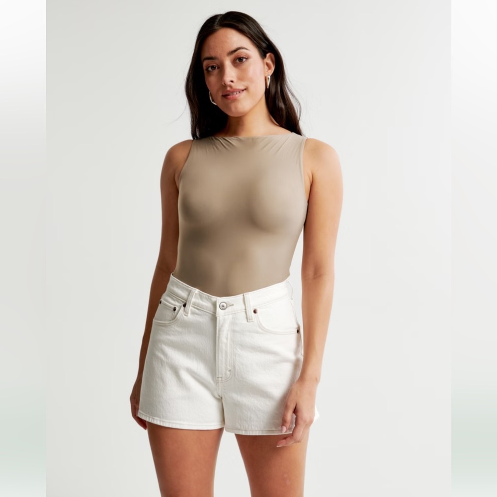 Abercrombie & Fitch Curve Love 90s Relaxed Cutoff Shorts High Rise